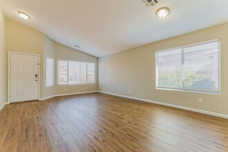 3951 E Kroll Ct in Gilbert, AZ - Building Photo - Building Photo