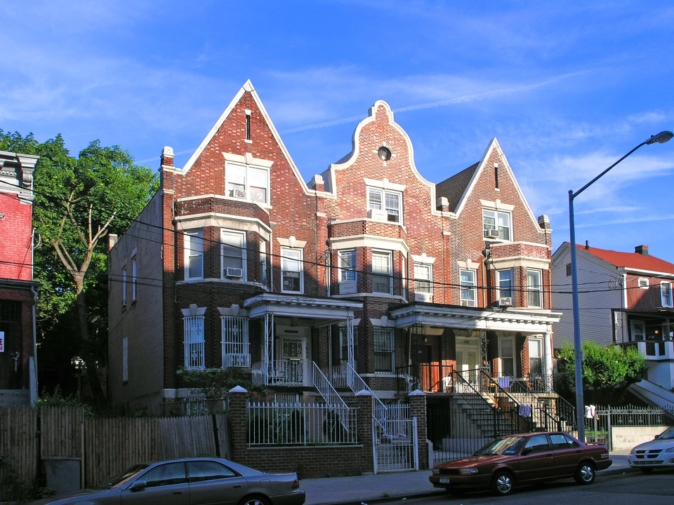 1697 Clay Ave in Bronx, NY - Building Photo