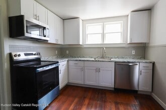 16 Maple St in Catskill, NY - Building Photo - Building Photo