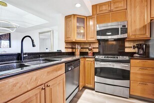 270 Captains Walk in Delray Beach, FL - Building Photo