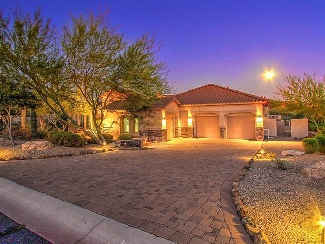 36651 N Porta Nuova Rd in Scottsdale, AZ - Building Photo - Building Photo