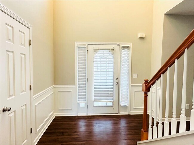 1215 Grey Rock Way in Suwanee, GA - Building Photo - Building Photo