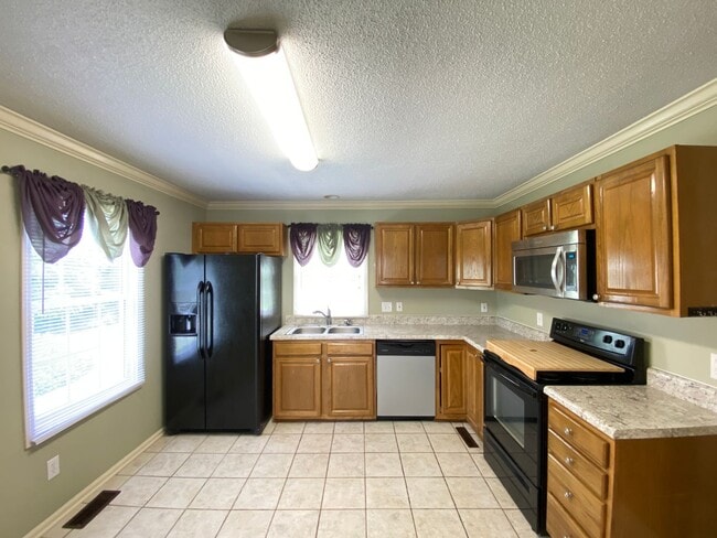 5108 Ivy Trace Ct in Clemmons, NC - Building Photo - Building Photo