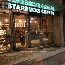 38 Grenville St in Toronto, ON - Building Photo - Building Photo