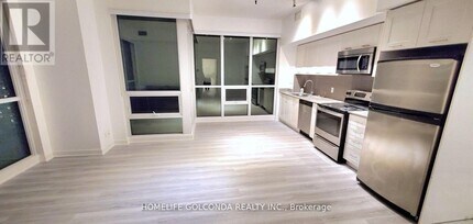 2200-2200 Lake Shore Blvd W in Toronto, ON - Building Photo - Building Photo