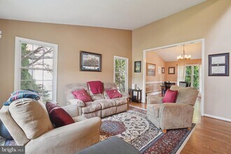 506 Roland St SW in Vienna, VA - Building Photo - Building Photo