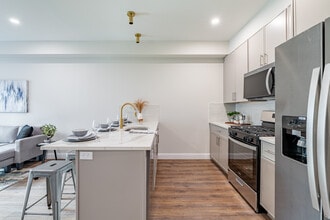 Lakeview Apartments in Paterson, NJ - Building Photo - Interior Photo