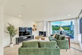 4853 Twain Ave in San Diego, CA - Building Photo - Building Photo