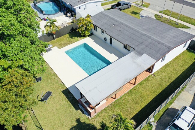 property at 11271 SW 48th St