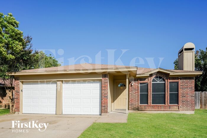 1721 Quinlan Ct in Arlington, TX - Building Photo