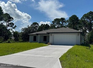 311 La Croix Rd SW in Palm Bay, FL - Foto de edificio - Building Photo