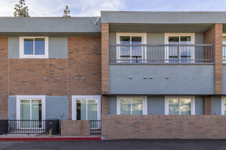 North Glen 38 in Phoenix, AZ - Foto de edificio - Building Photo