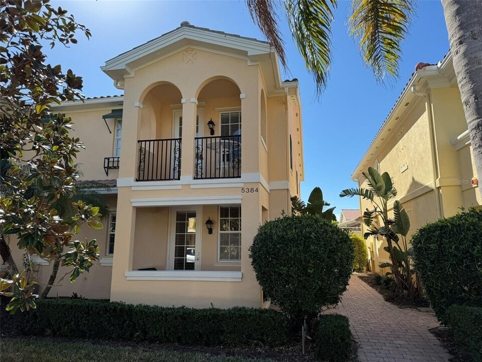 5384 Davini St in Sarasota, FL - Building Photo