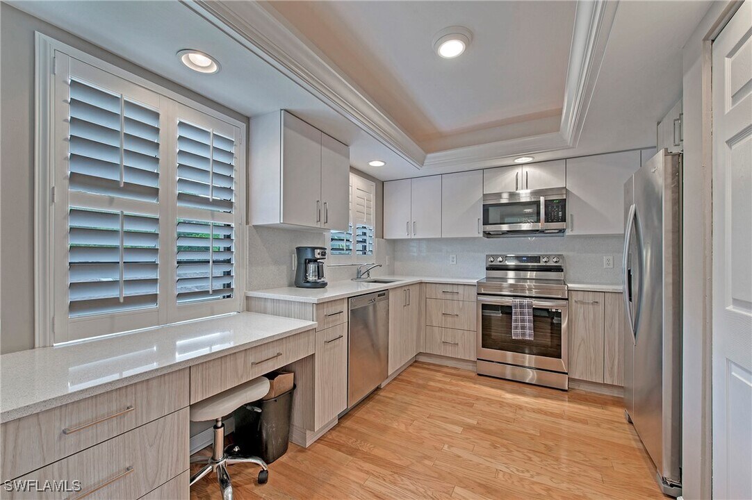 722 10th Ave S in Naples, FL - Building Photo