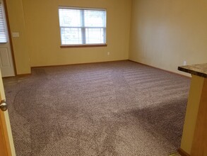 605 3rd Ave in Coralville, IA - Building Photo - Building Photo