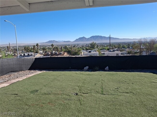 property at 415 N 13th St