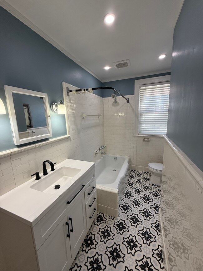 10 Rockledge Rd, Unit A in Wheeling, WV - Building Photo - Building Photo