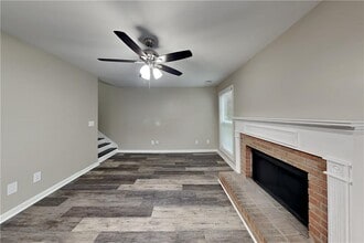 6072 Devonshire Dr in Flowery Branch, GA - Building Photo - Building Photo