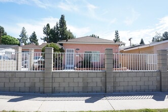 8826 Quartz Ave in Northridge, CA - Building Photo - Building Photo