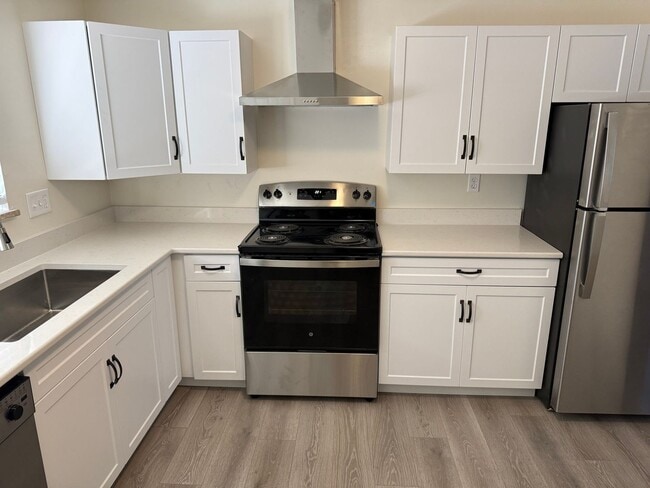 property at 6014 S Prince St