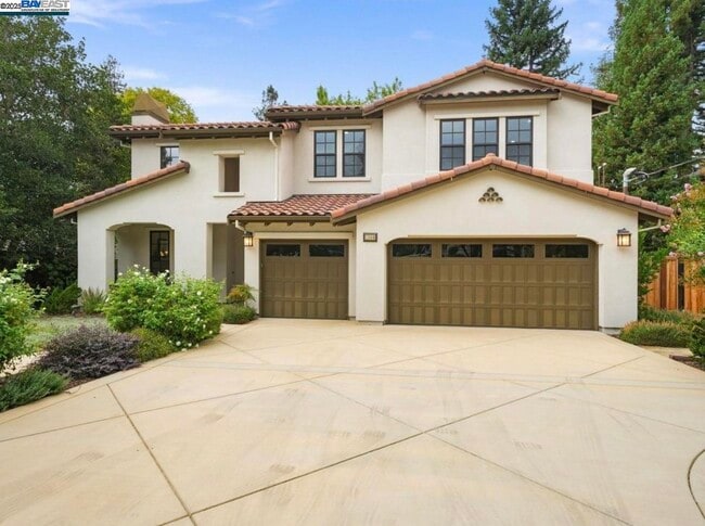 property at 1588 Alamo Way