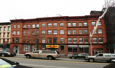 740 Grand St in Brooklyn, NY - Building Photo - Building Photo