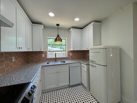 320 S K St, Unit A in Pensacola, FL - Building Photo