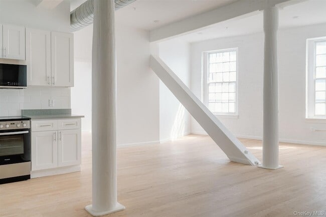 155 S River St, Unit 2C in Troy, NY - Building Photo - Building Photo