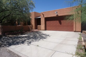 1717 N Baxter Dr in Tucson, AZ - Building Photo - Building Photo