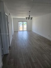 1790 S Treasure Dr in North Bay Village, FL - Foto de edificio - Building Photo