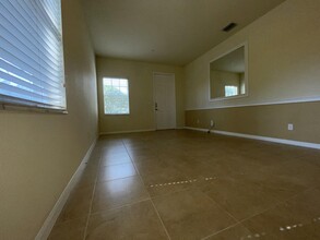 4289 SW Pine Cove Ct in Stuart, FL - Building Photo - Building Photo