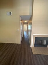 106 E 30th St in Austin, TX - Foto de edificio - Building Photo