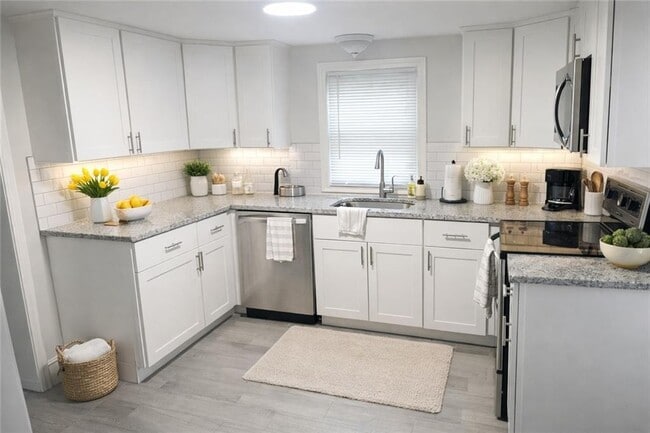 property at 15 Rock St