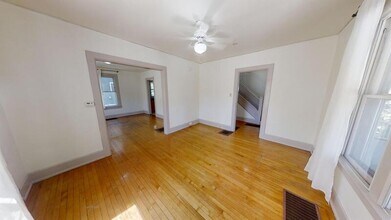 564 S Ashley St in Ann Arbor, MI - Building Photo - Building Photo