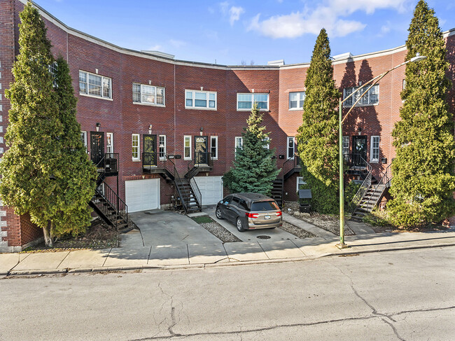 property at 2640 N Avondale Ave
