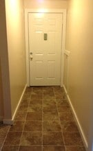 Meydenbauer Court Apartments in Bellevue, WA - Building Photo - Interior Photo