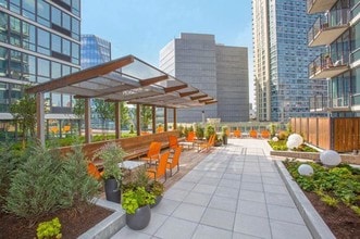 43-25 Hunter St-Unit -744-E in Queens, NY - Building Photo - Building Photo