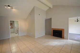 3727 Meadow Pl Dr in Houston, TX - Building Photo - Building Photo