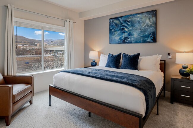241 W 200 S in Salt Lake City, UT - Building Photo - Building Photo