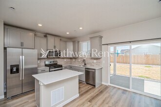 9424 Yampa St in Commerce City, CO - Building Photo - Building Photo