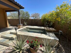 12035 W Red Hawk Dr in Peoria, AZ - Building Photo - Building Photo