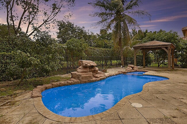 748 Cresta Cir in West Palm Beach, FL - Building Photo - Building Photo