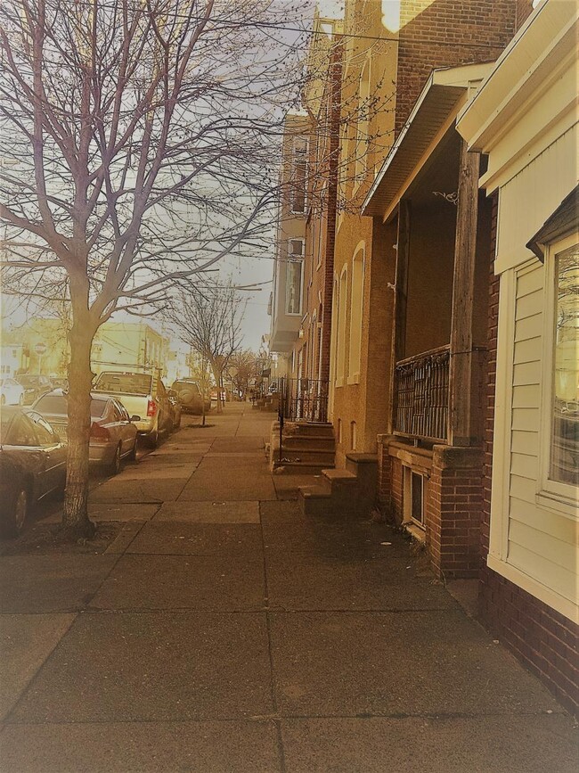3477 Indian Queen Lane, Unit Apt 1R in Philadelphia, PA - Building Photo - Building Photo