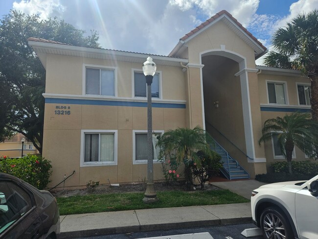 13216 Villa Vista Dr in Orlando, FL - Building Photo - Building Photo
