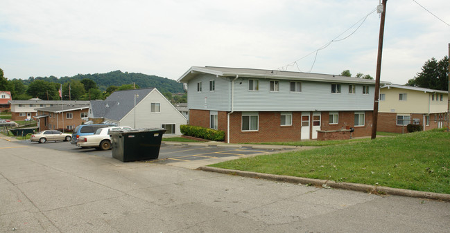 Parkland Terrace in Charleston, WV - Building Photo - Building Photo