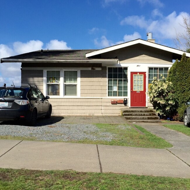 property at 801 N Garden St