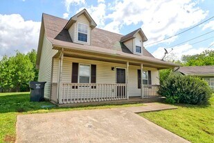 1134 Keith Ave in Oak Grove, KY - Building Photo