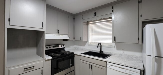 property at 2018-2020 Beverly Dr