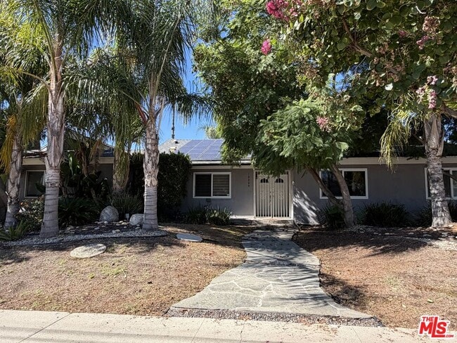 10609 Reseda Blvd in Los Angeles, CA - Building Photo - Building Photo