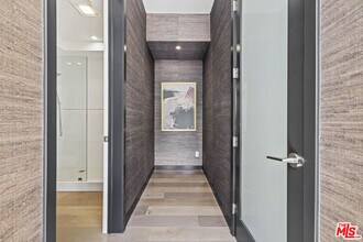 2756 Westshire Dr in Los Angeles, CA - Building Photo - Building Photo